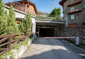 Accesso veicolare tunnel di collegamento - Via Roma